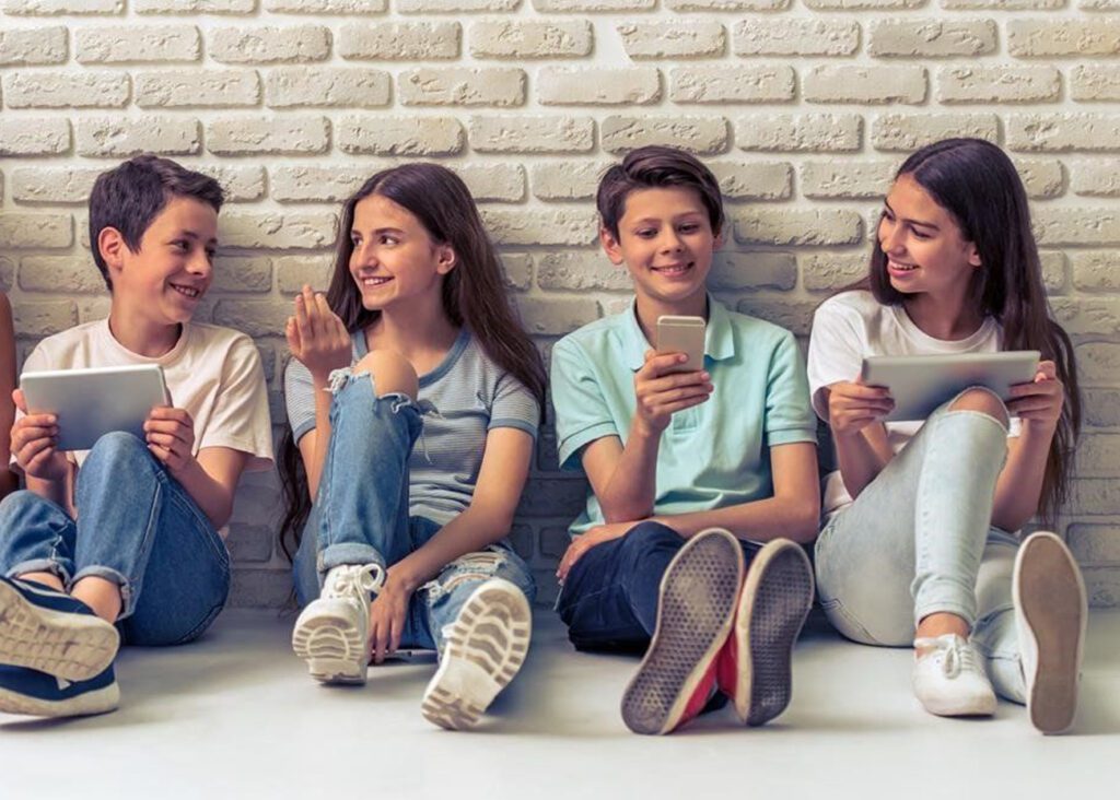 ¿Qué tipos de cambios tiene la adolescencia?