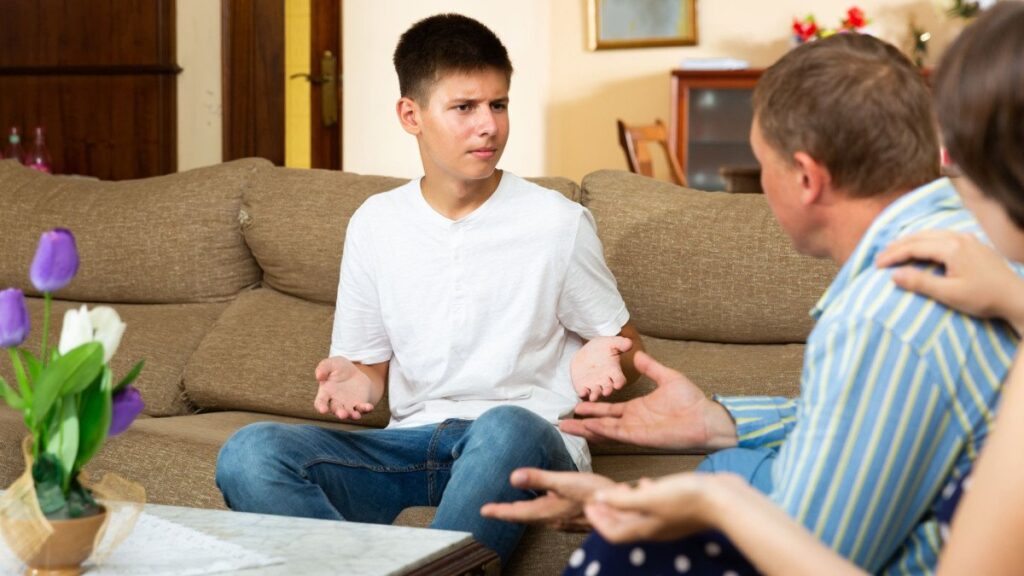¿Qué desafíos enfrentan los padres adolescentes?