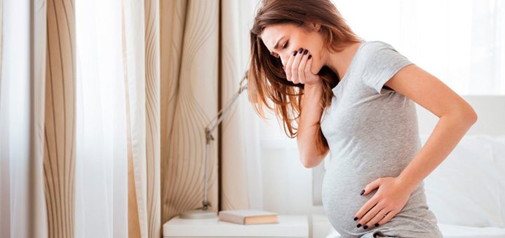 ¿Qué riesgos tendría la madre adolescente?